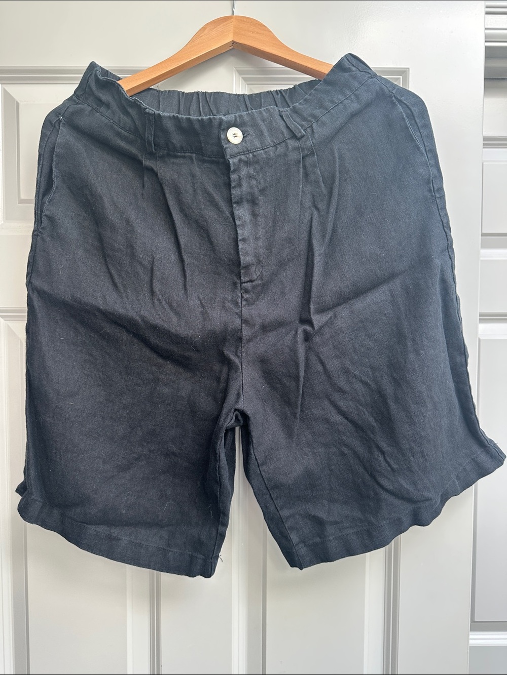 Relaxed Black Bermuda Shorts with Elastic Waist